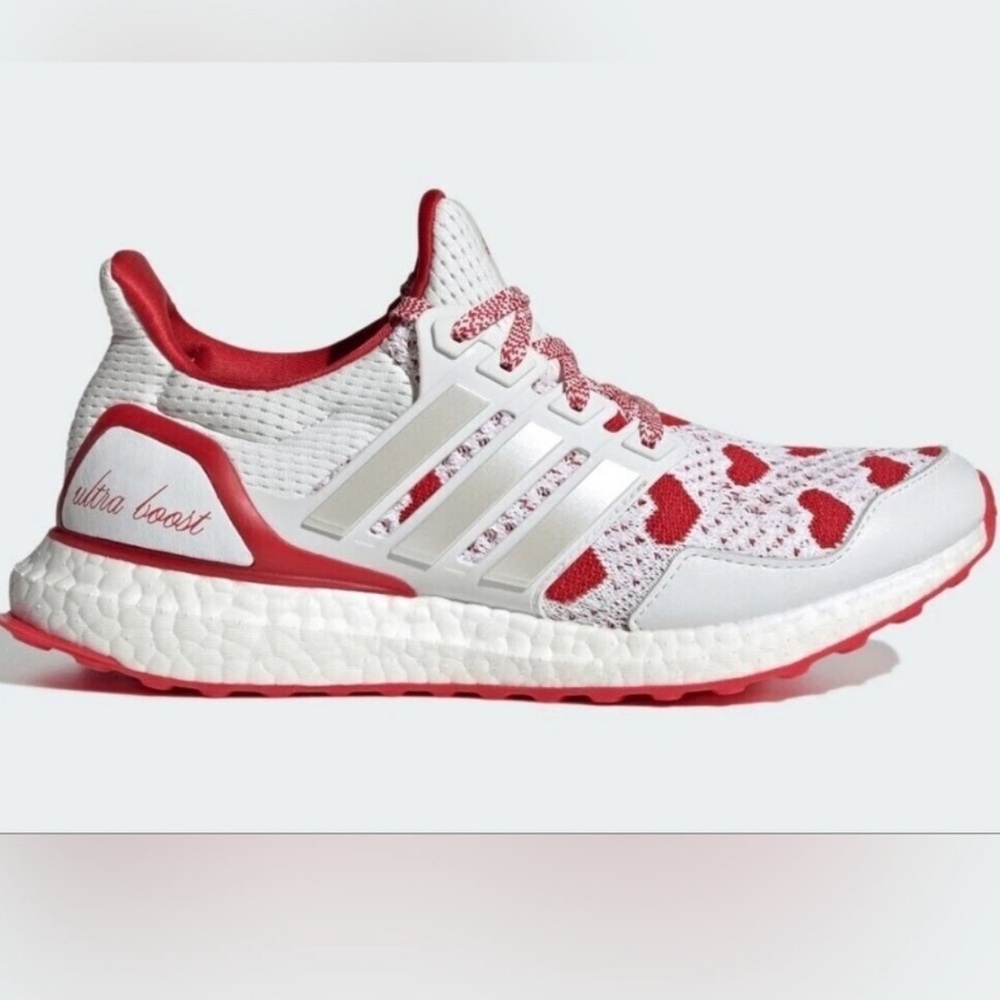 NWT Adidas boost valentines edition White and Red Heart running shoes 8 - Picture 3 of 12